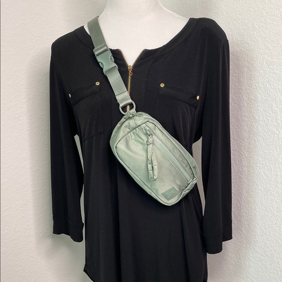 Madewell The (Re)sourced Convertible Belt Bag‎ Frosted Willow - Picture 1 of 13